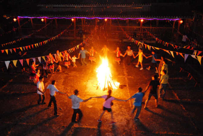 【毕业季.沙滩派对】2日1夜海岛游+海鲜自助BBQ晚餐 338\/人