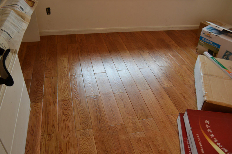 海口国瑞城东南亚小菠萝柚木色